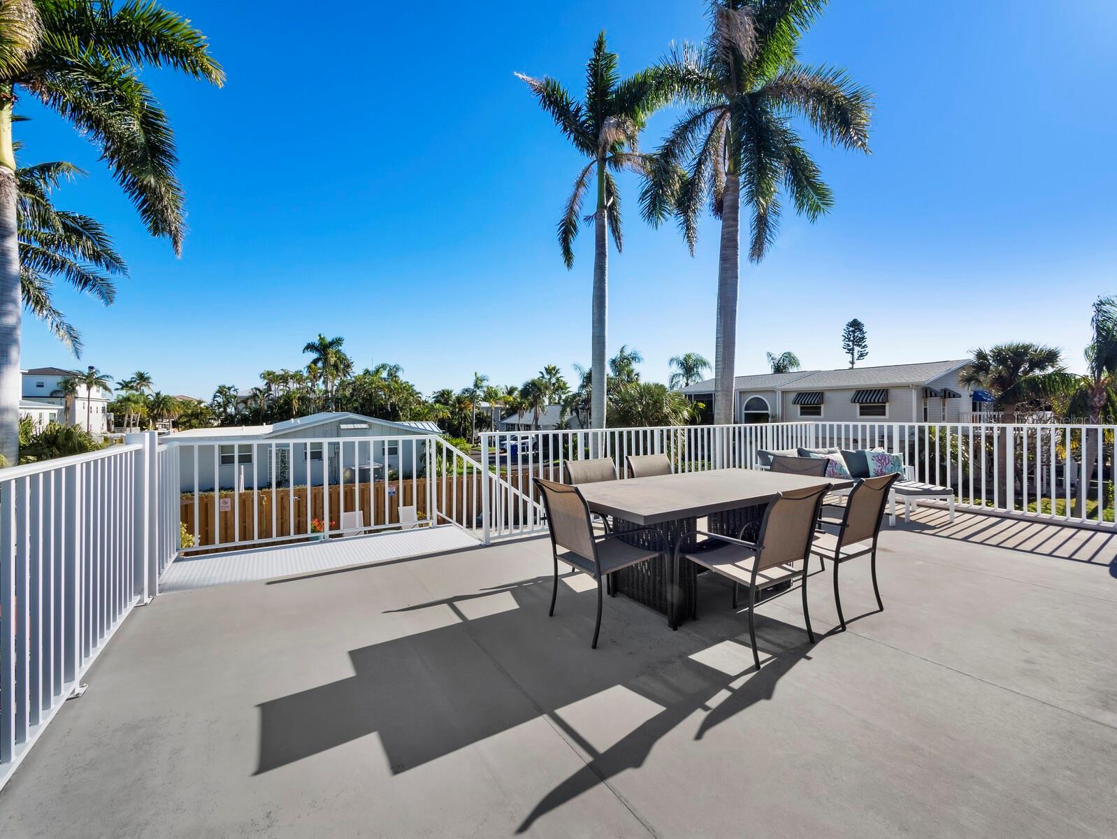 LONGBOAT KEY - Residential