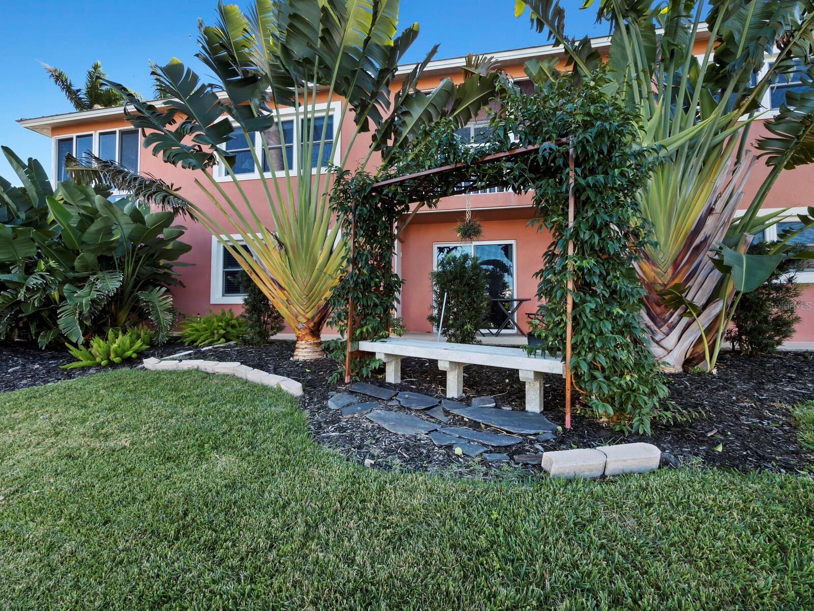 LONGBOAT KEY - Residential