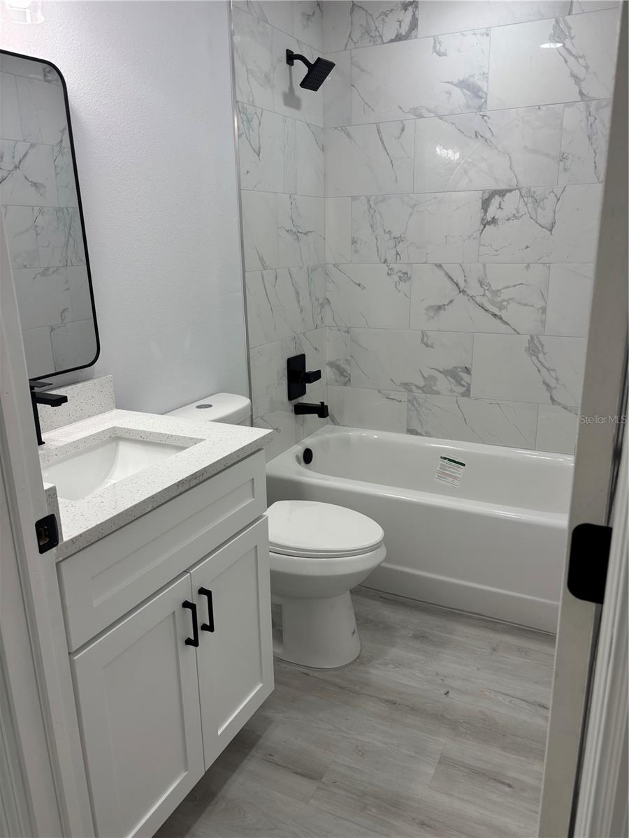 RAINBOW PARK #UN8 - Residential