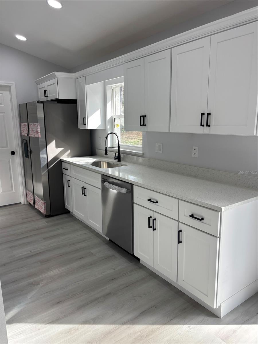 RAINBOW PARK #UN8 - Residential