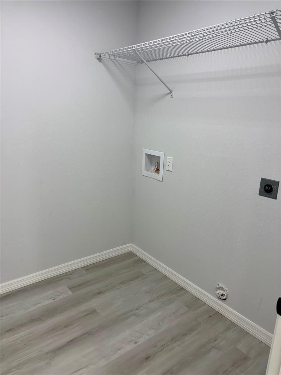 RAINBOW PARK #UN8 - Residential