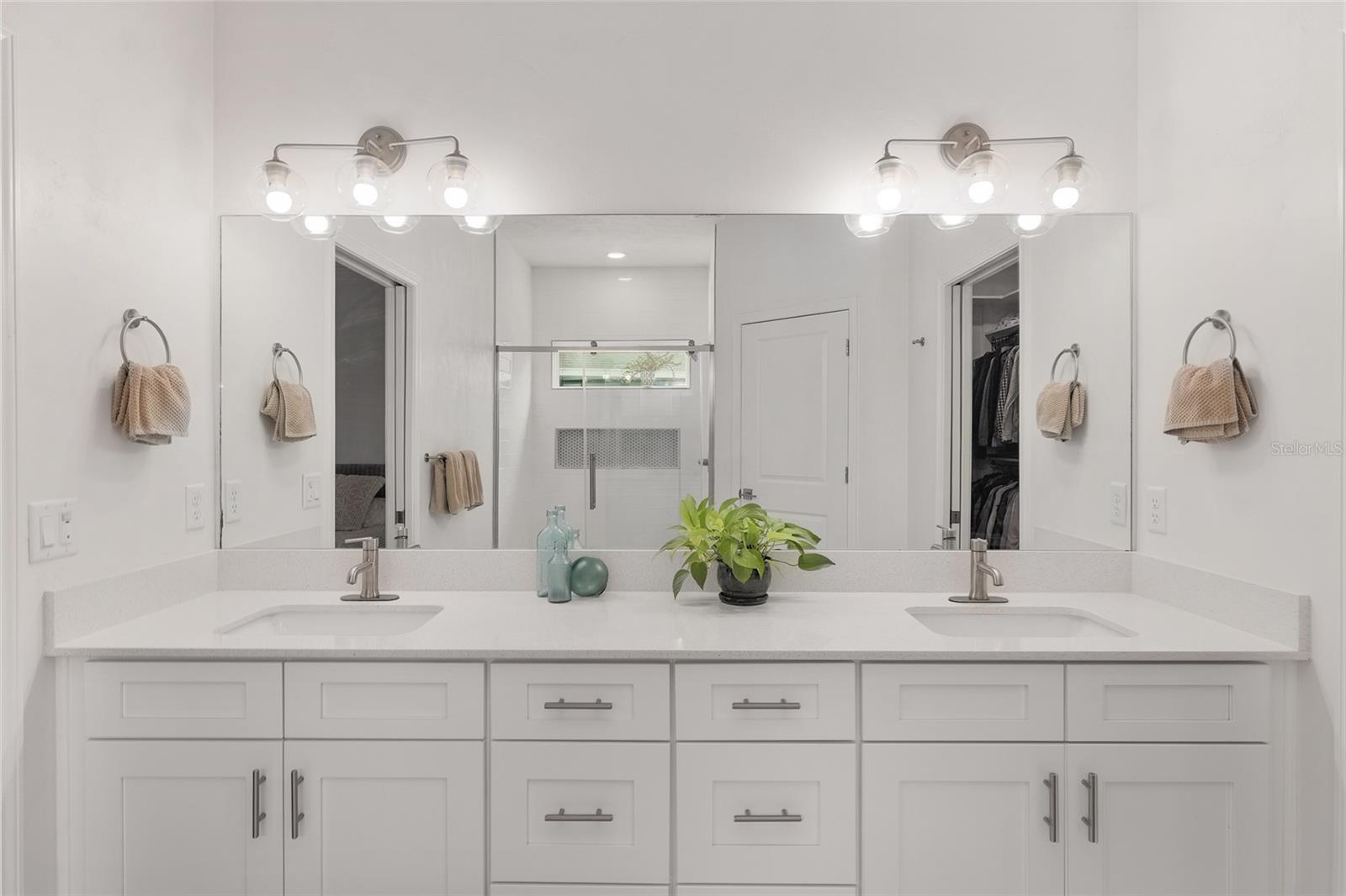 GRAND OAKS AT TOWER PH 2 PB 37 PG 63 - Residential