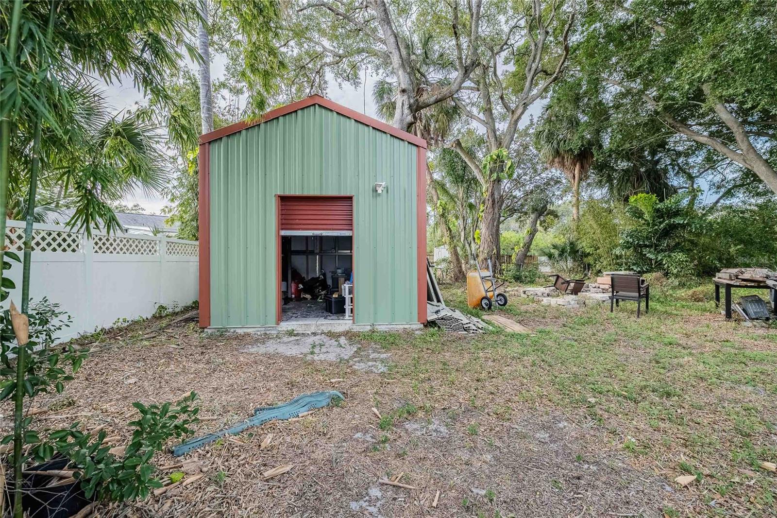 BAYHILL ESTATES - Land