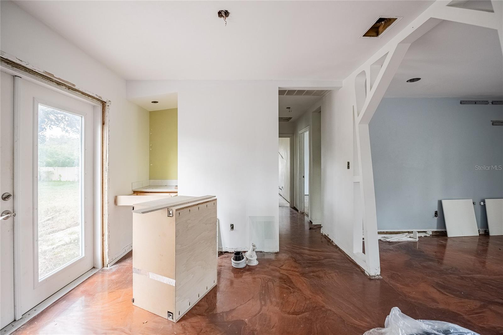 BAYHILL ESTATES - Land