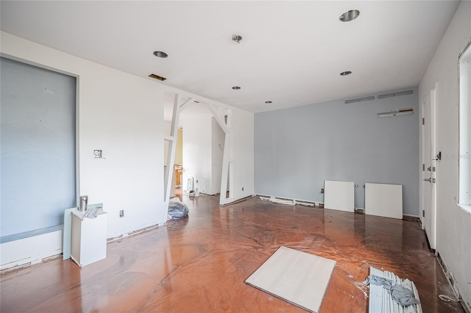 BAYHILL ESTATES - Land