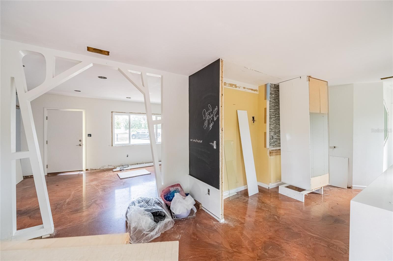 BAYHILL ESTATES - Land