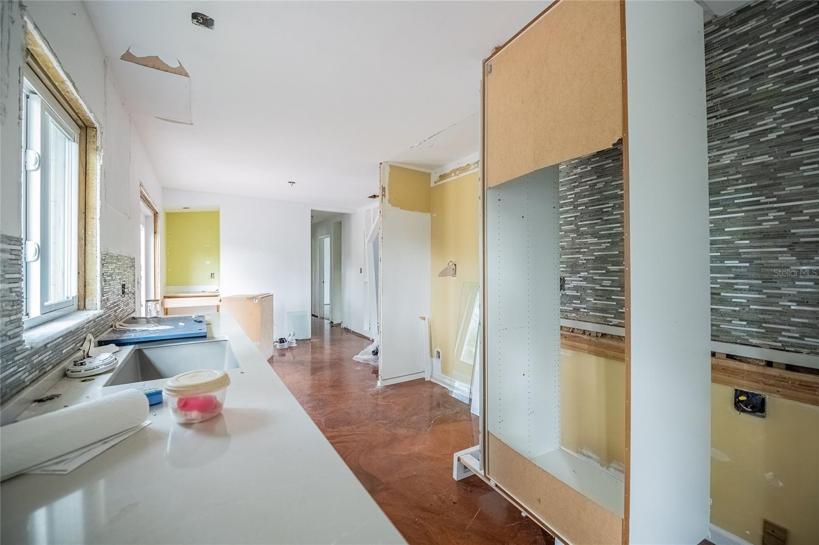 BAYHILL ESTATES - Land