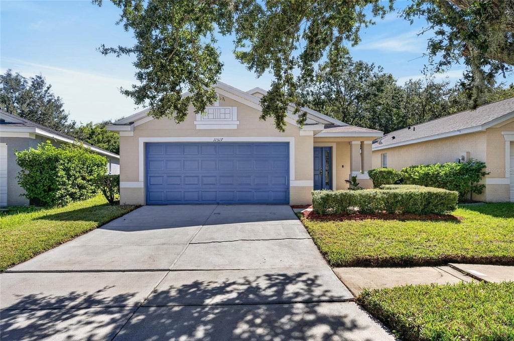 Photo of 11517 Crestlake Village Drive, Riverview, FL 33569 (MLS # TB8559731)