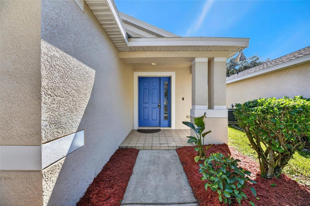 Photo of 11517 Crestlake Village Drive, Riverview, FL 33569 (MLS # TB8559731)
