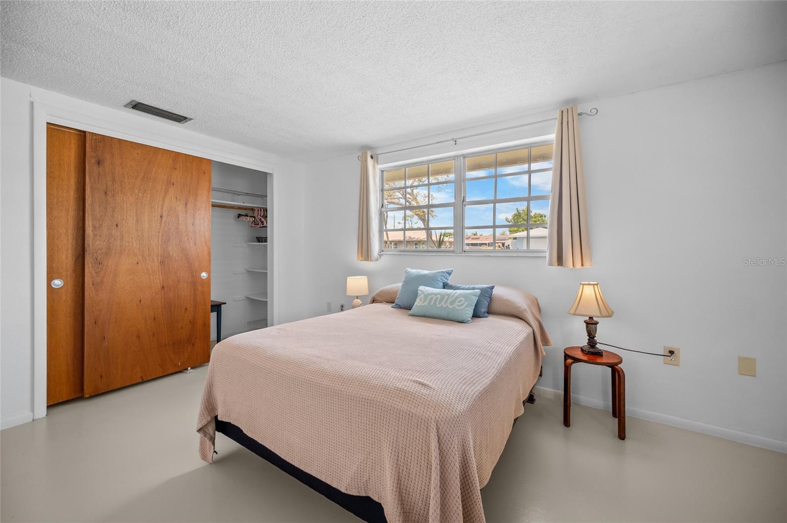 SOUTH VENICE - Residential