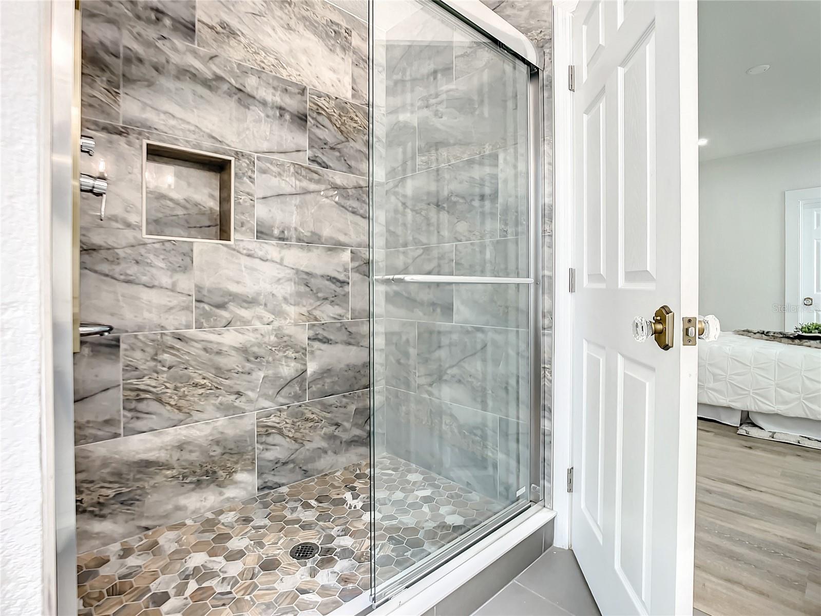 PECK BLK 60 DAYTONA - Residential