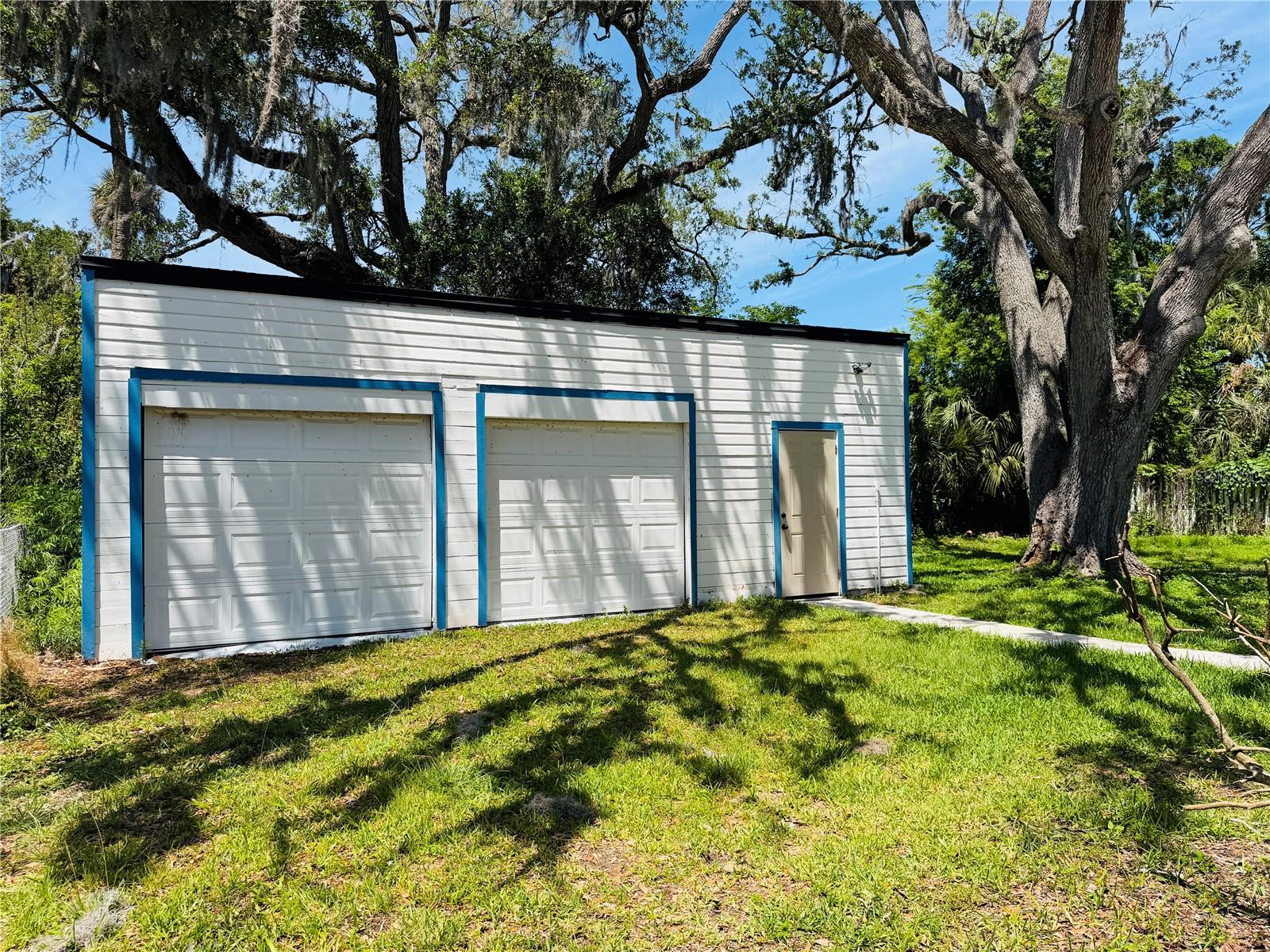 PECK BLK 60 DAYTONA - Residential