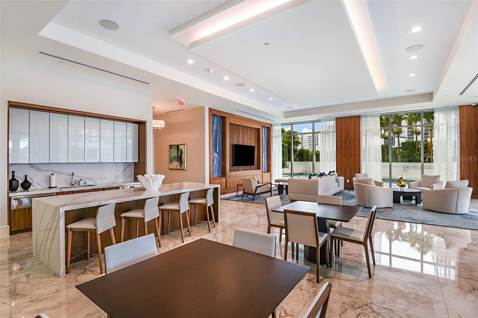 THE RITZ CARLTON RESIDENCES - Residential