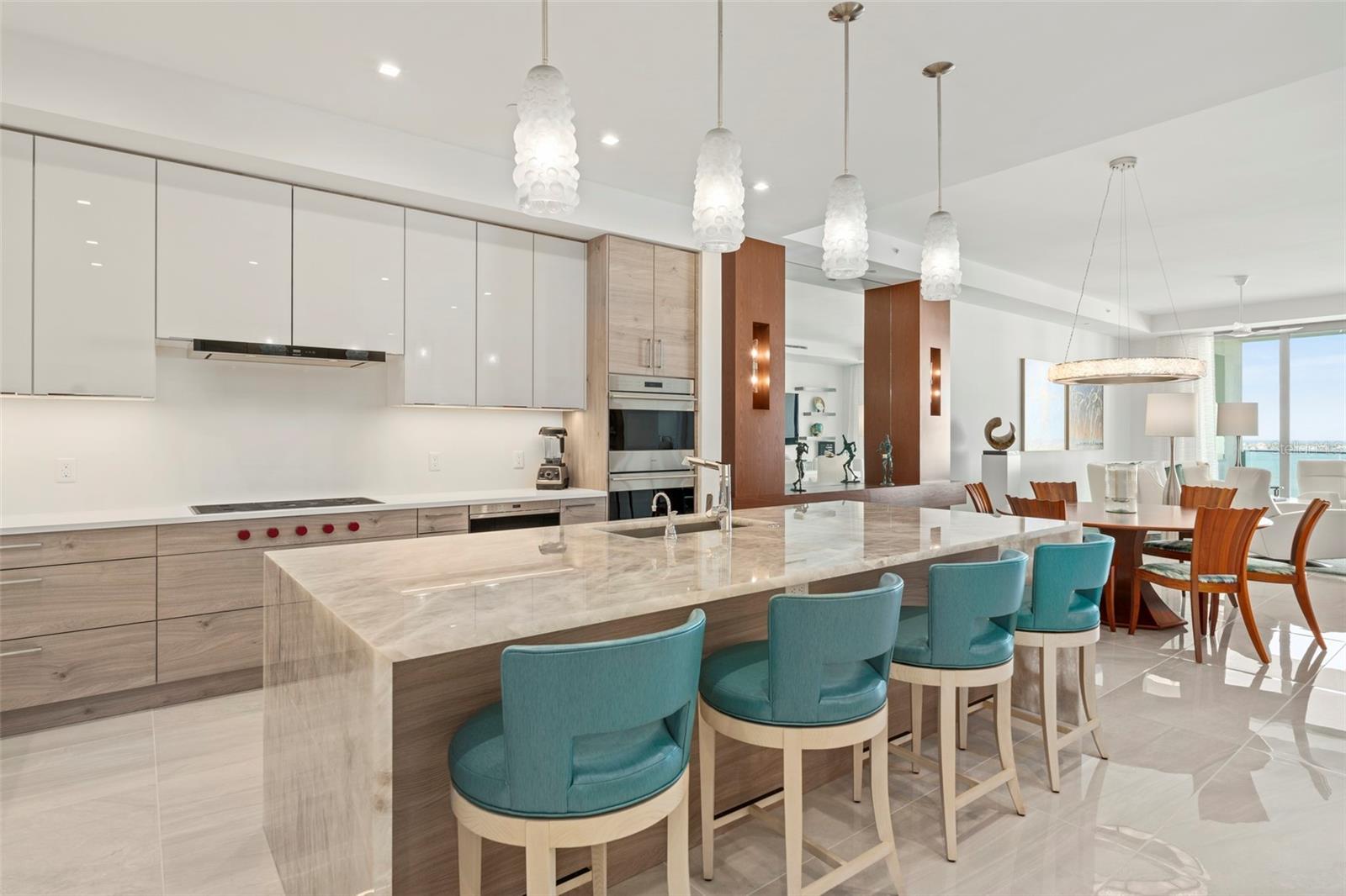 THE RITZ CARLTON RESIDENCES - Residential