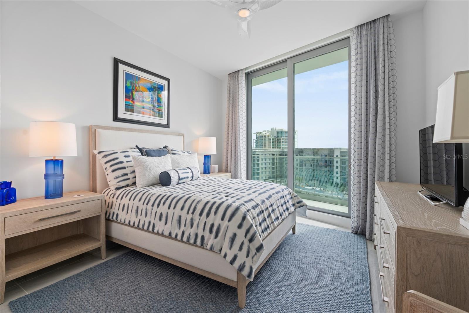 THE RITZ CARLTON RESIDENCES - Residential