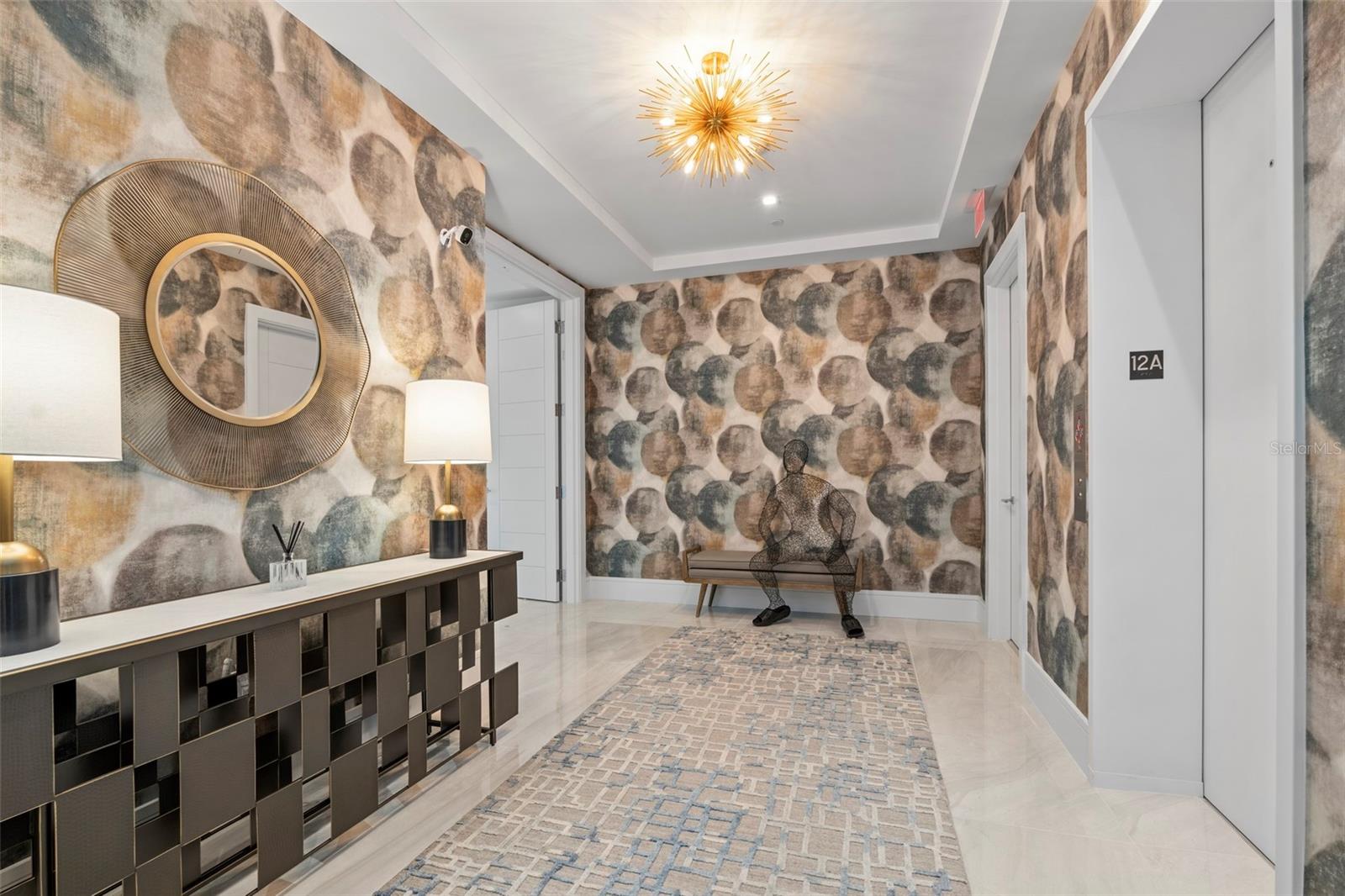 THE RITZ CARLTON RESIDENCES - Residential