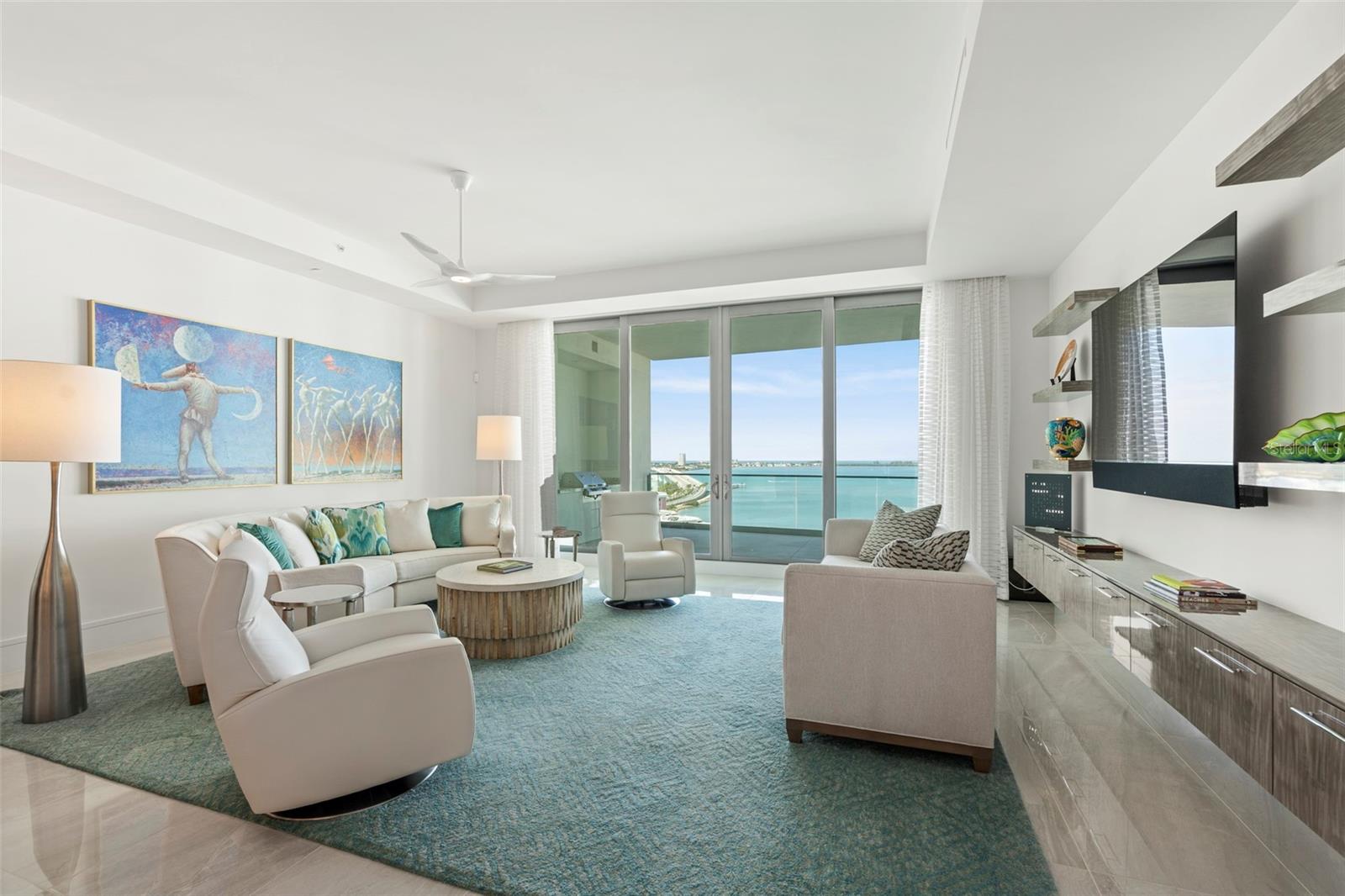 THE RITZ CARLTON RESIDENCES - Residential