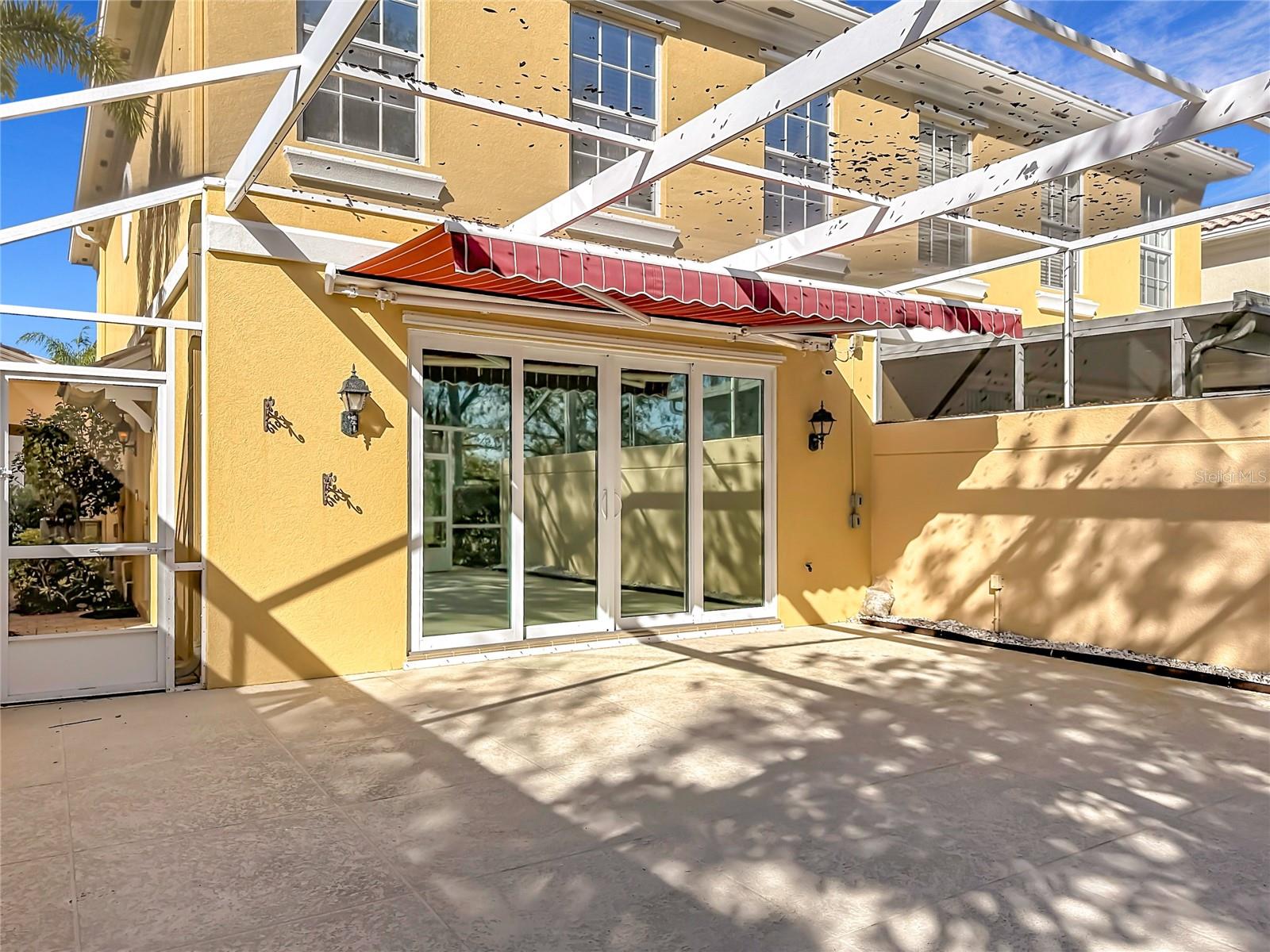 VILLAGEWALK - Residential