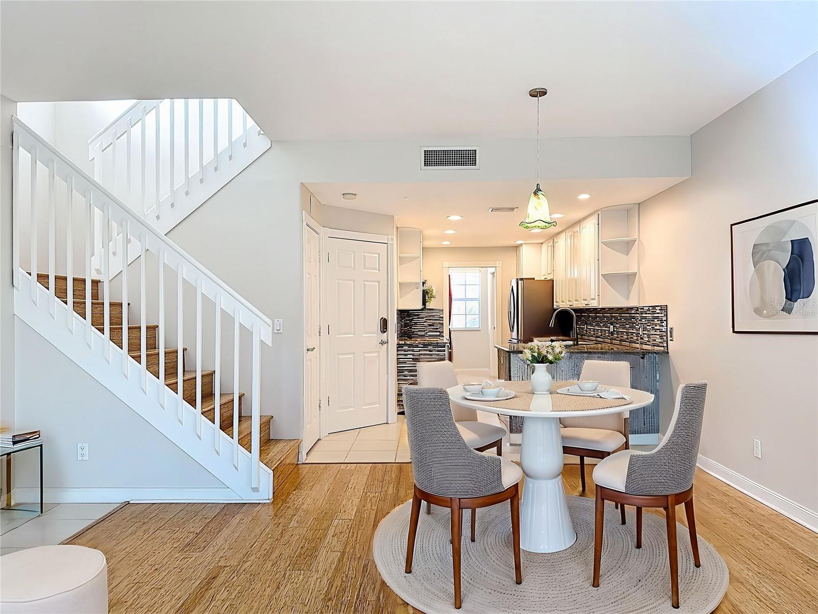 VILLAGEWALK - Residential