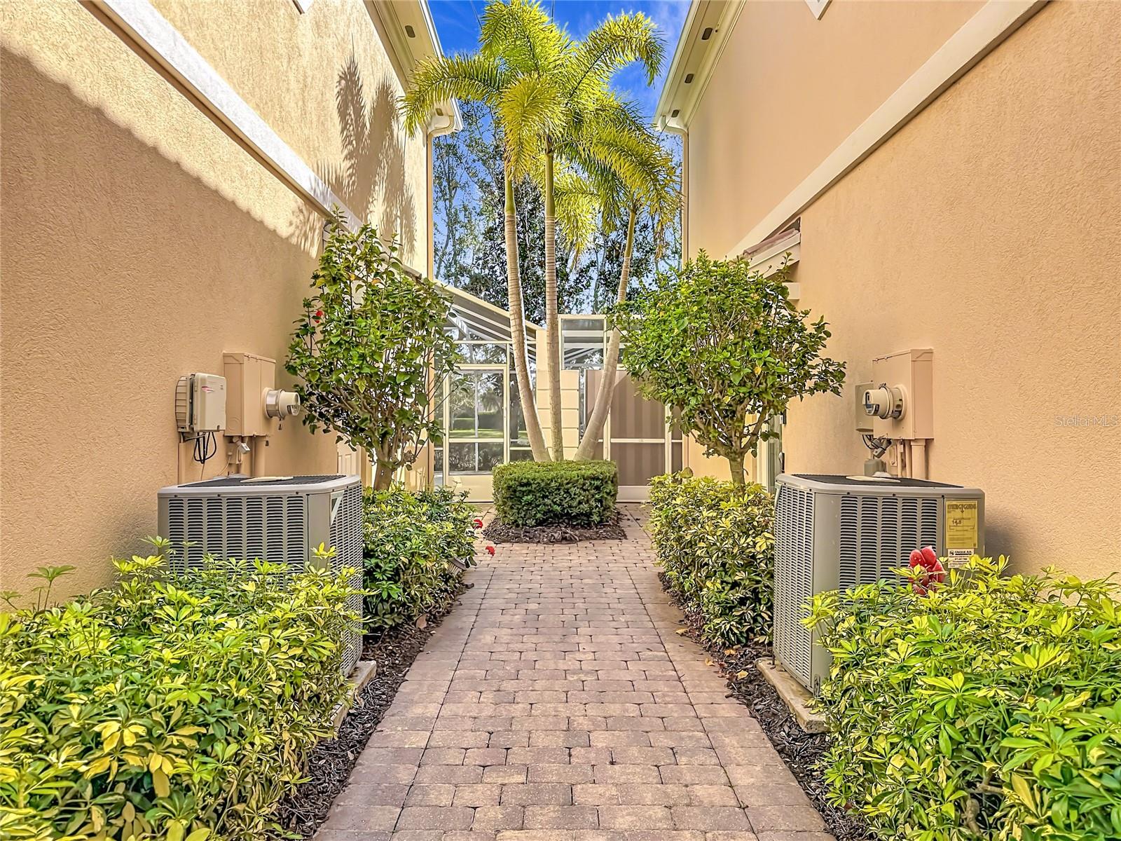 VILLAGEWALK - Residential