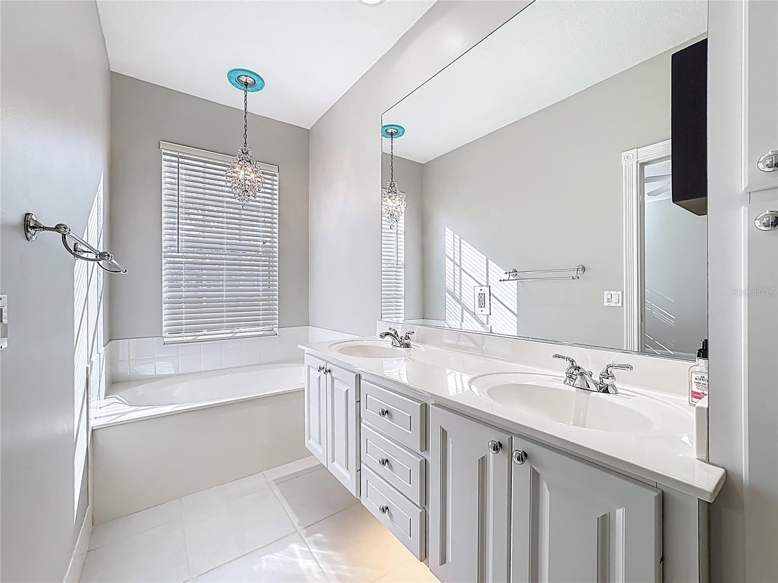 VILLAGEWALK - Residential