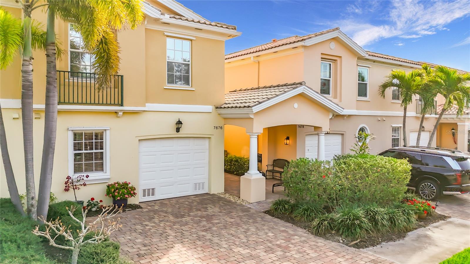 VILLAGEWALK - Residential