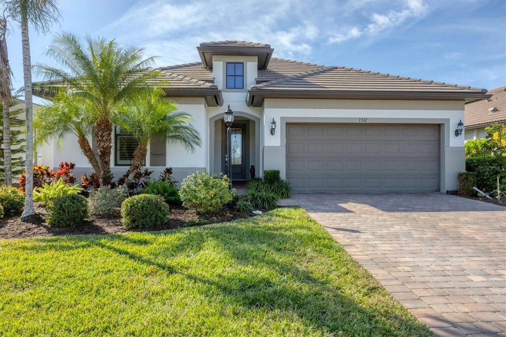 Photo of 7332 Chester Trail, Bradenton, FL 34202 (MLS # A4673171)