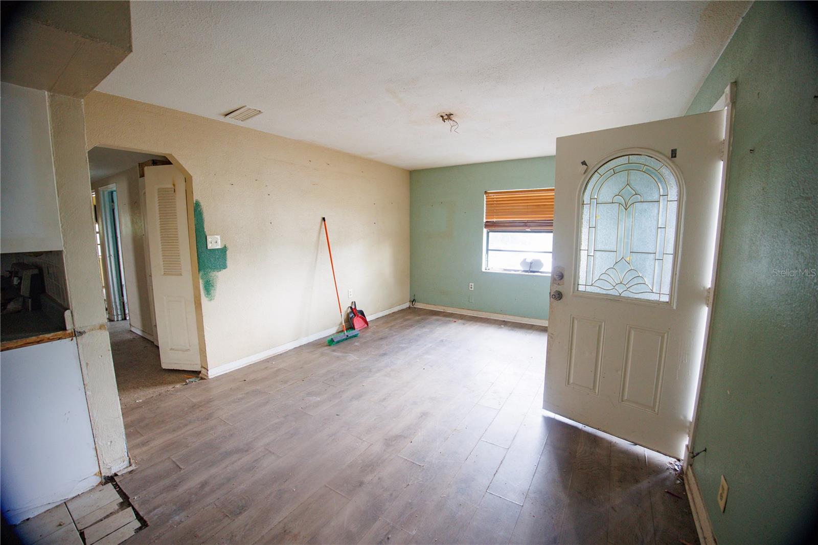8608 BEVERLY DRIVE