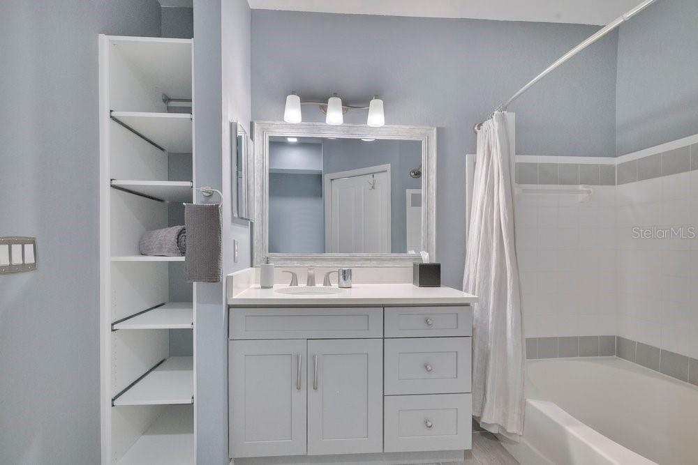 HAMPTONS/METROWEST - Residential