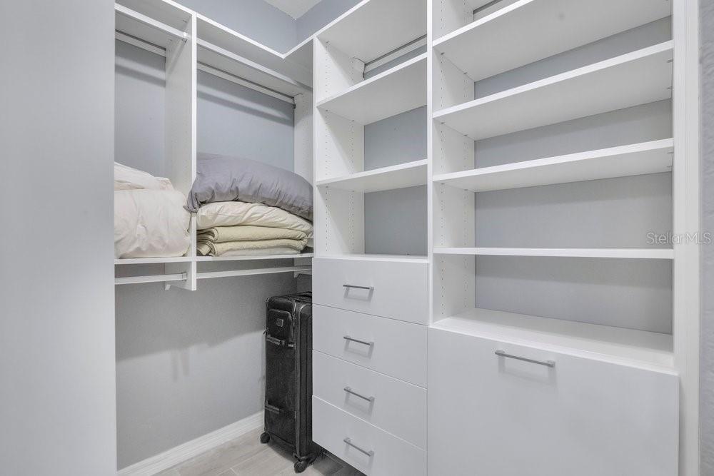 HAMPTONS/METROWEST - Residential