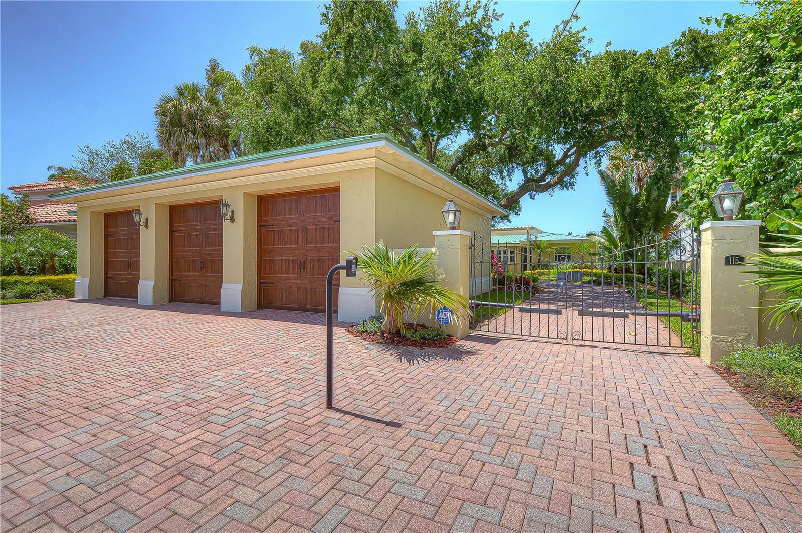 115 BUENA VISTA DRIVE S