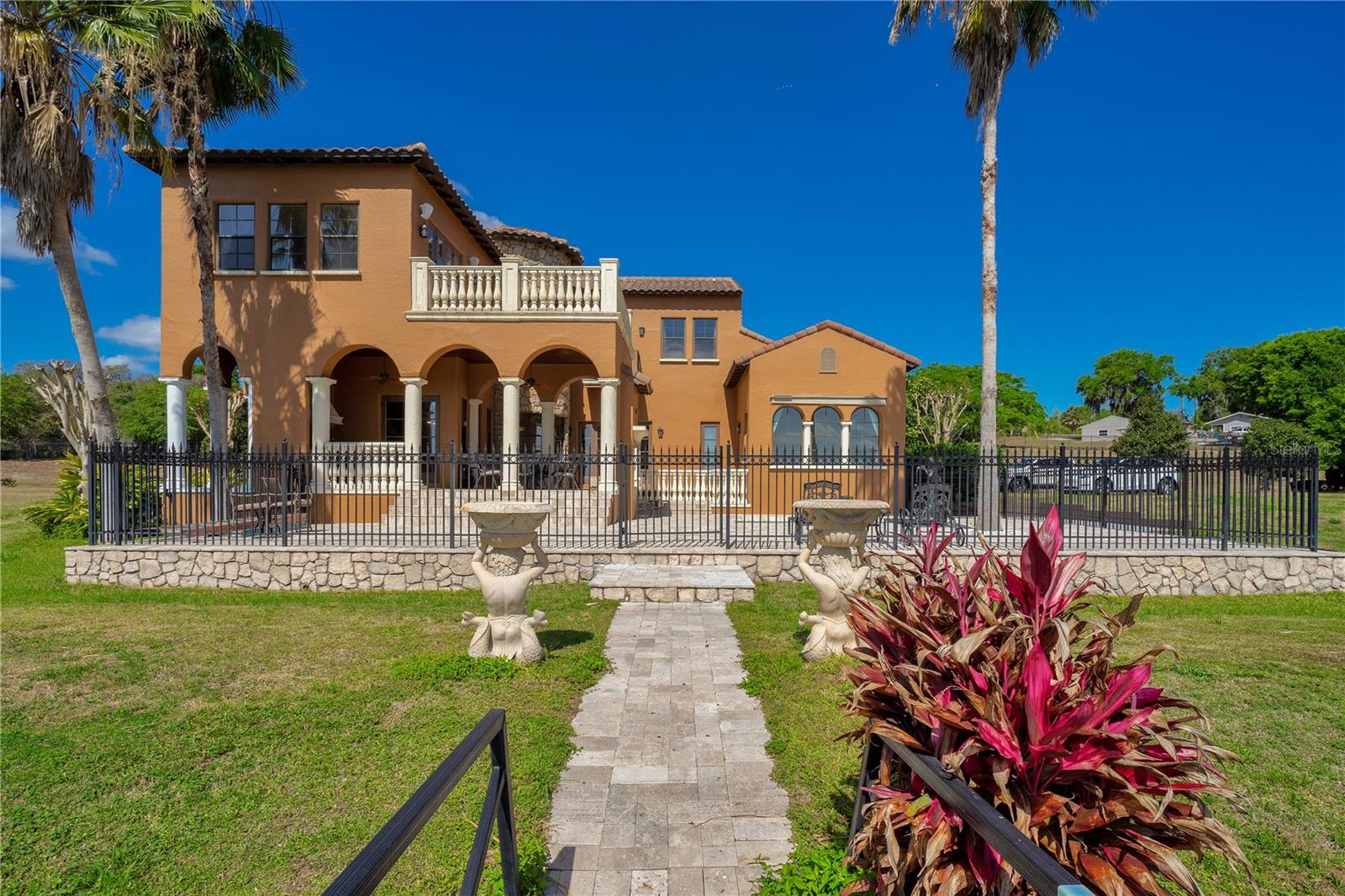 BELLA COLLINA EAST SUB - Residential