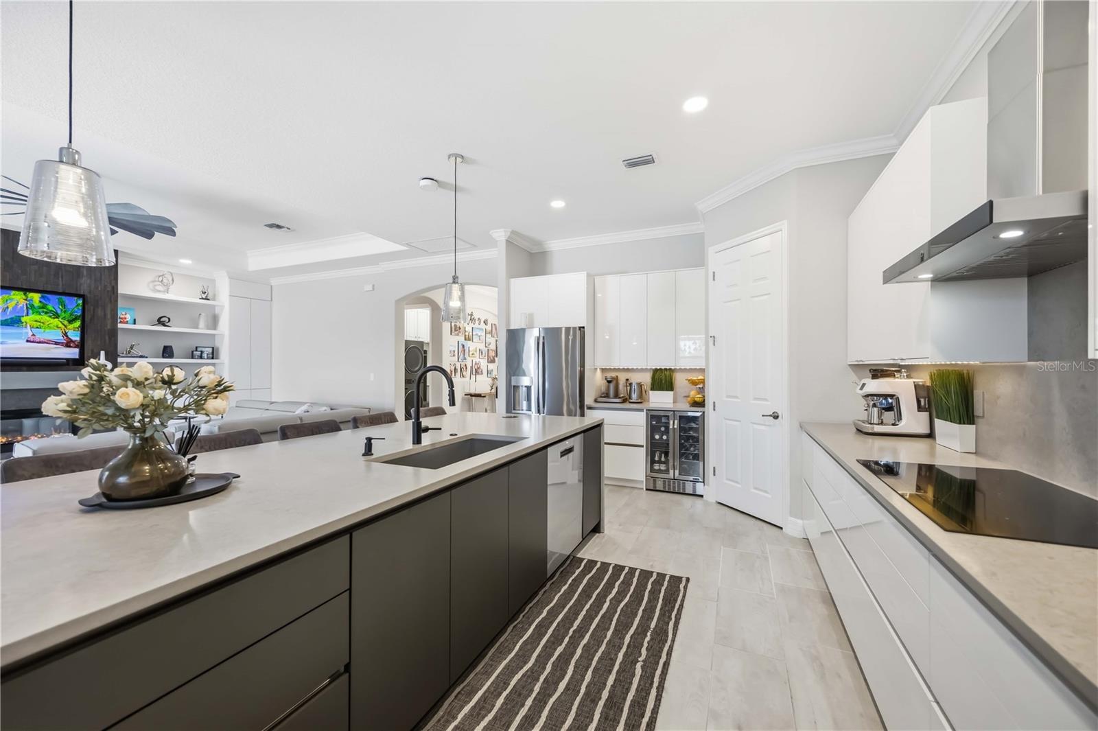 SARASOTA NATIONAL PH 12-B - Residential