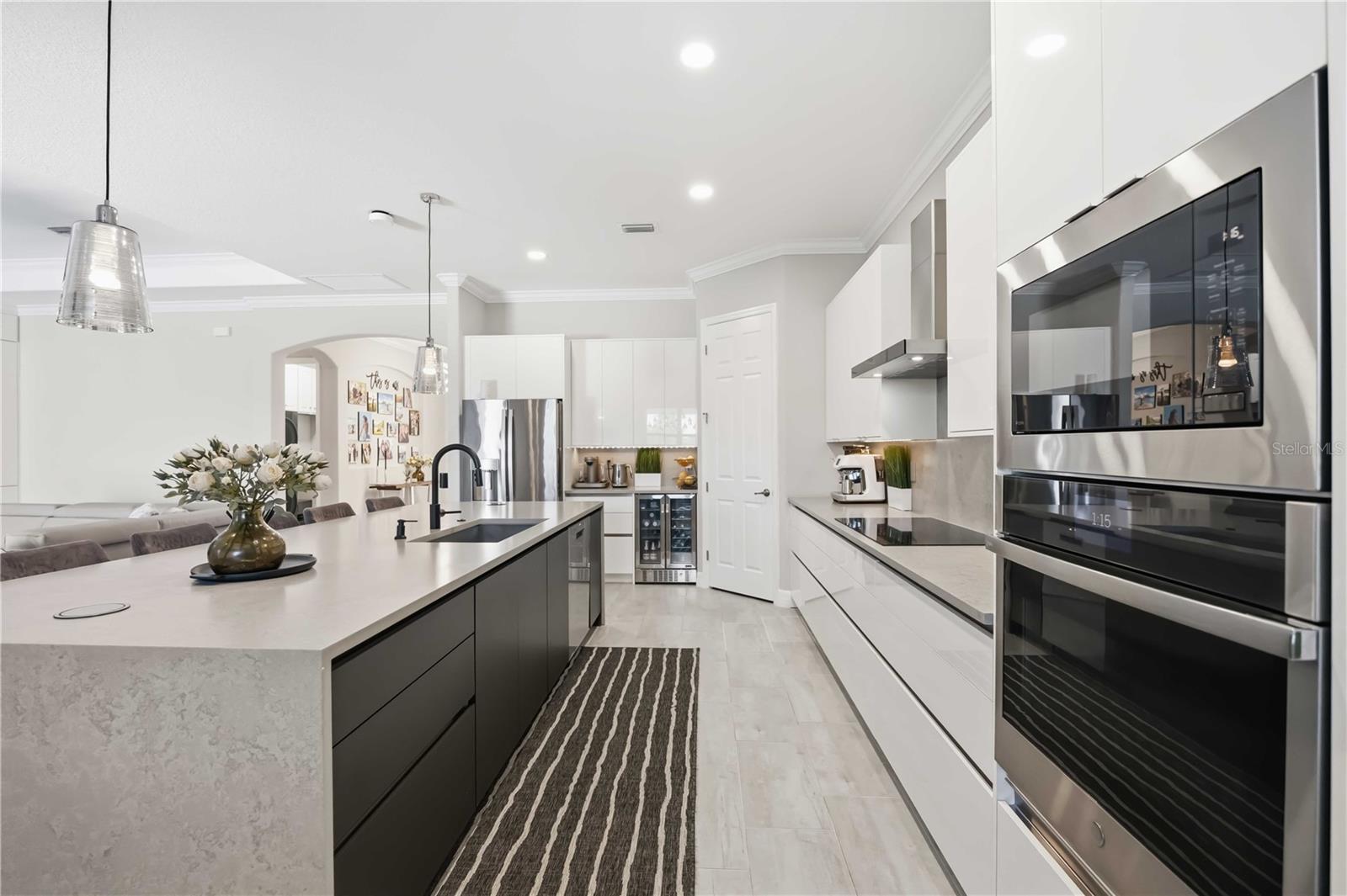 SARASOTA NATIONAL PH 12-B - Residential