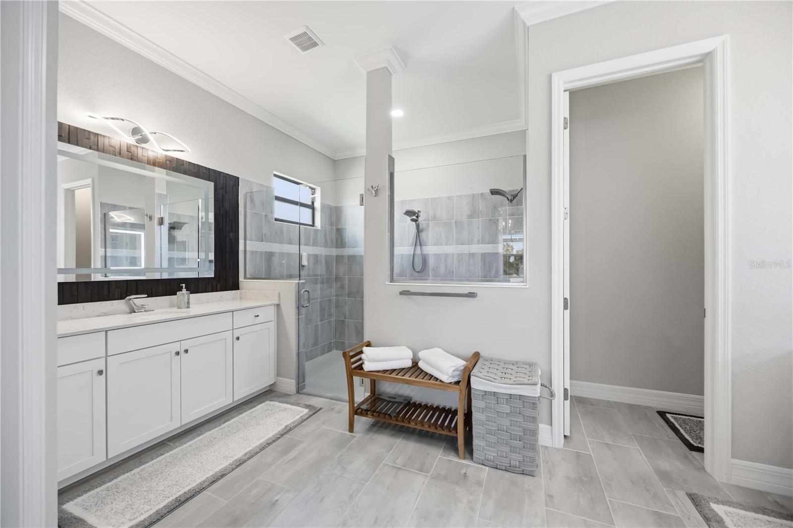 SARASOTA NATIONAL PH 12-B - Residential