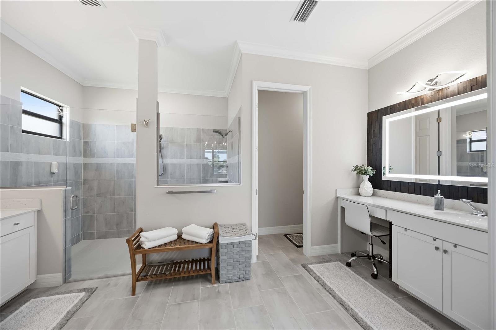 SARASOTA NATIONAL PH 12-B - Residential