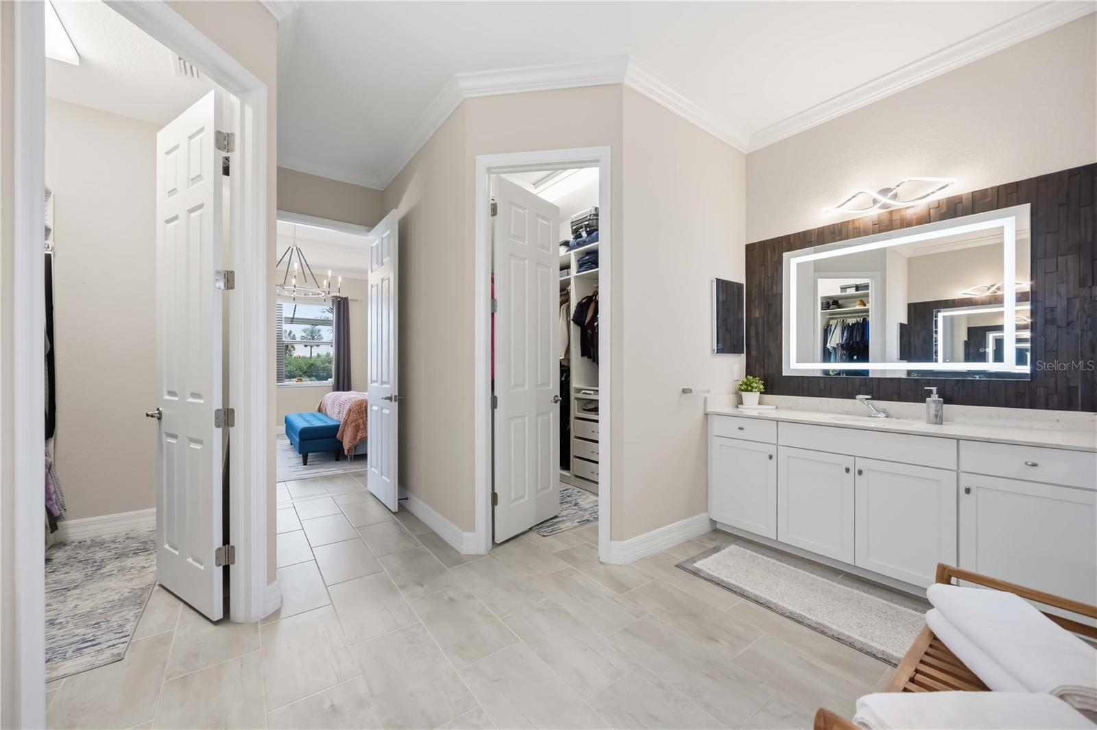 SARASOTA NATIONAL PH 12-B - Residential