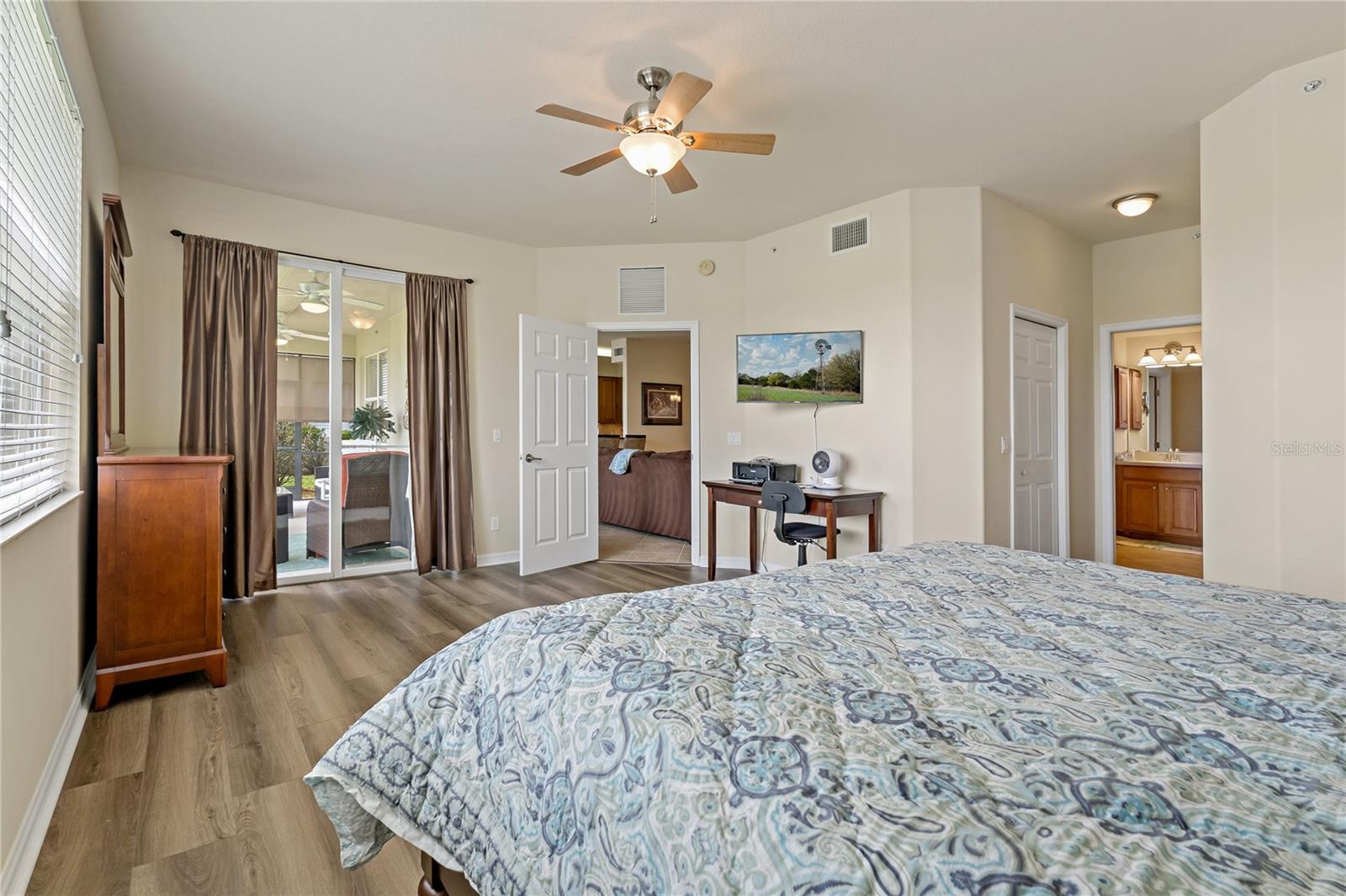 COACH HOMES I AT RIVER STRAND 2195/5517 - Residential Lease