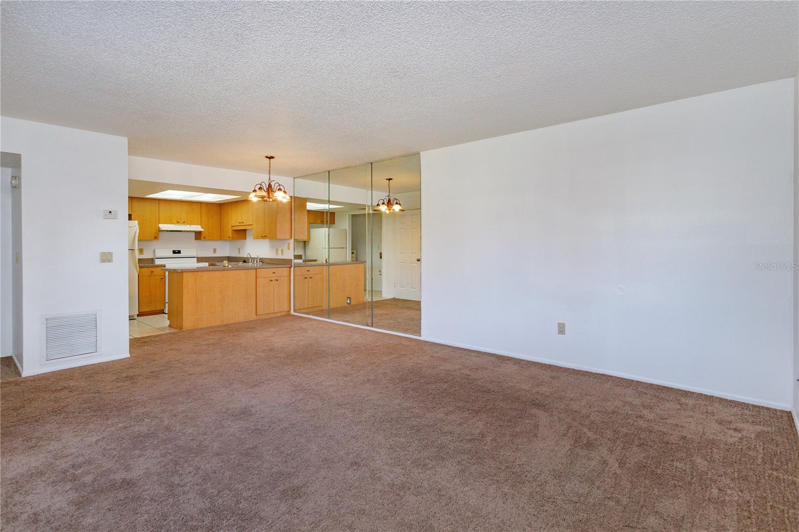 WINDTREE GARDENS CONDO PH 02 - Residential