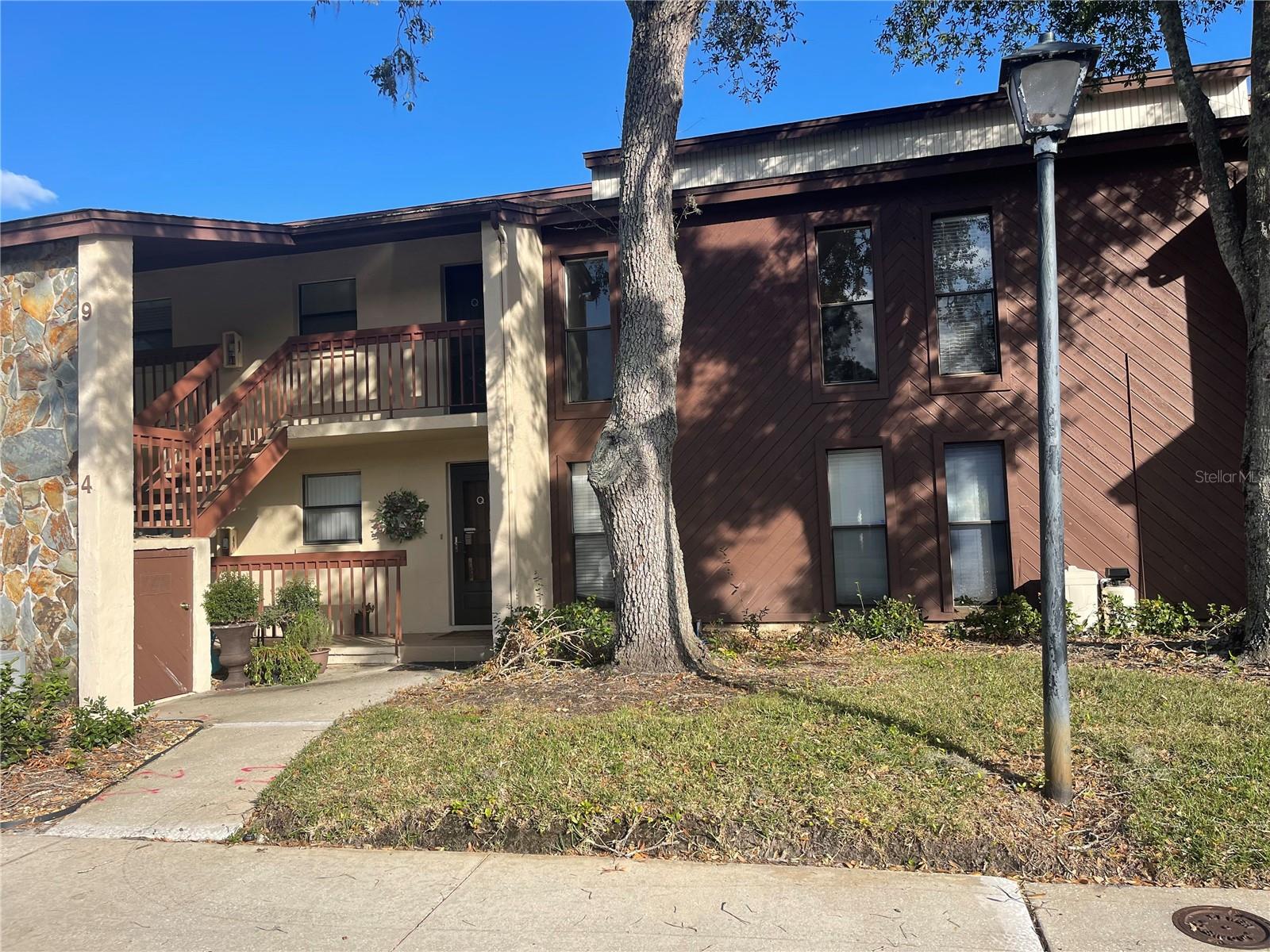This condo located in the East Lake Corridor within the Tarpon Woods community.
The two-bedroom, two-bath unit on the second floor offers a gorgeous pond view from the balcony. It features newly installed luxury vinyl flooring and a fresh interior paint job. The master bedroom includes a spacious walk-in closet. The community goes offer a pool, and water, sewer, and trash pickup is included in the lease price. John Chestnut Park is just across the street and offers a boat ramp into Lake Tarpon, scenic walking and bike trails, a playground, and sheltered picnic area, and a dog park. Within 20 minutes to Tampa and Pinellas county beaches.