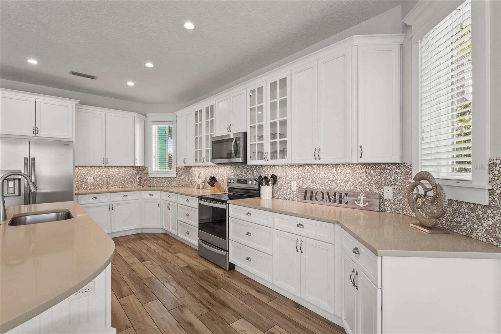 CORTEZ BEACH - Residential