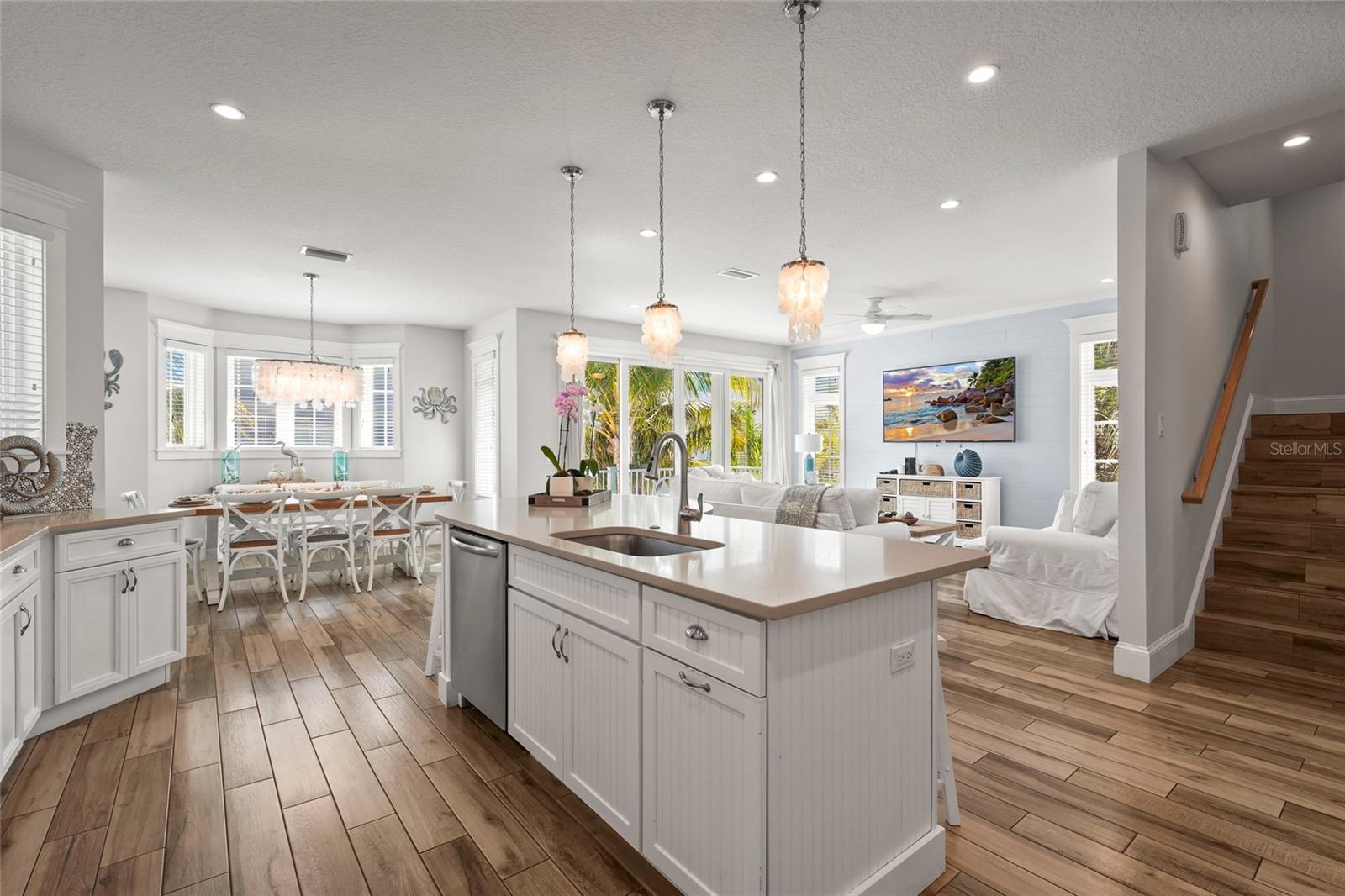 CORTEZ BEACH - Residential