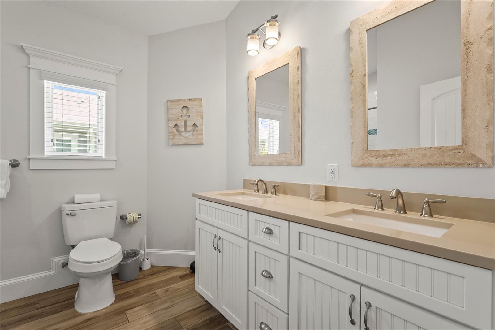 CORTEZ BEACH - Residential