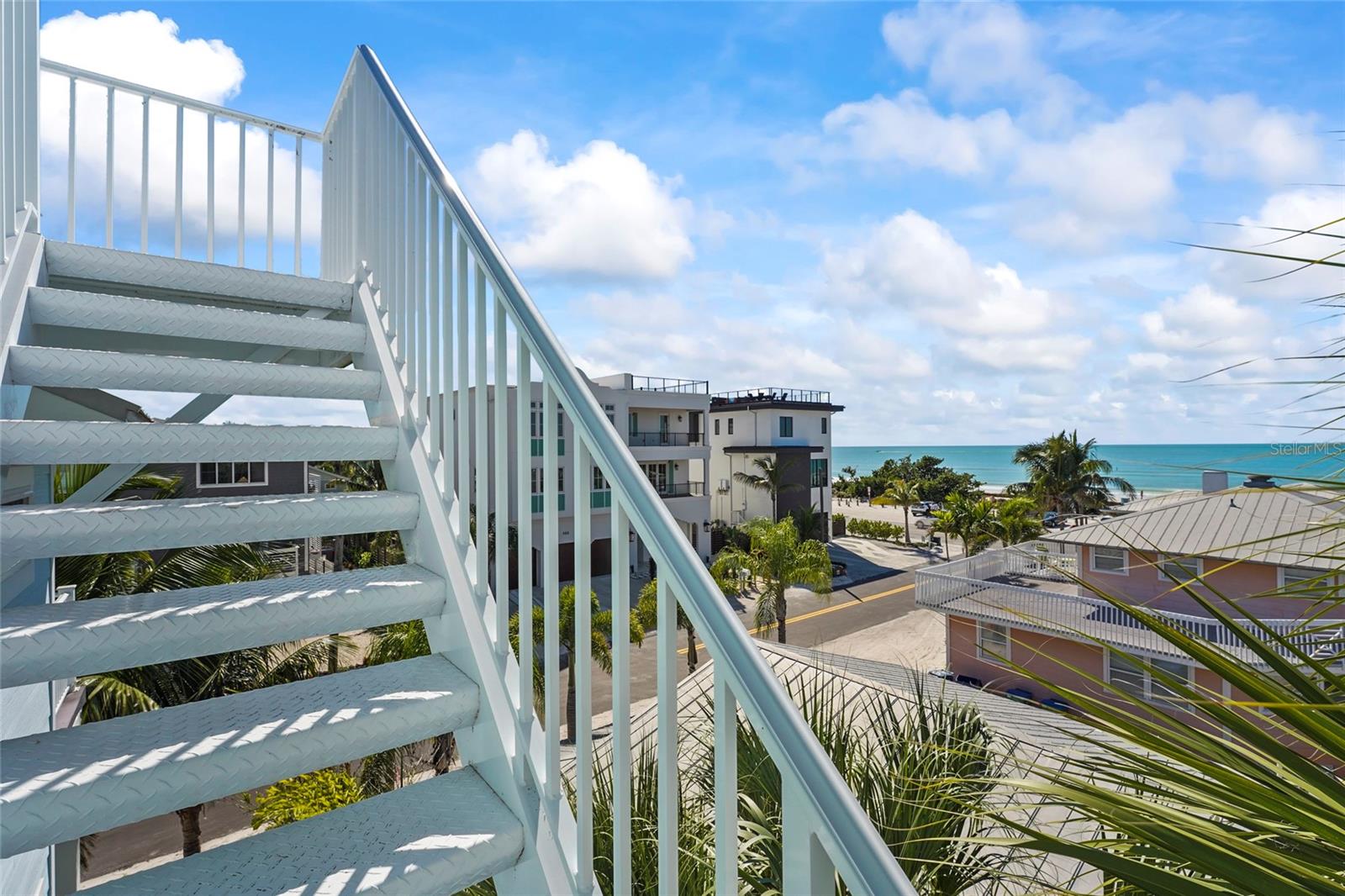 CORTEZ BEACH - Residential