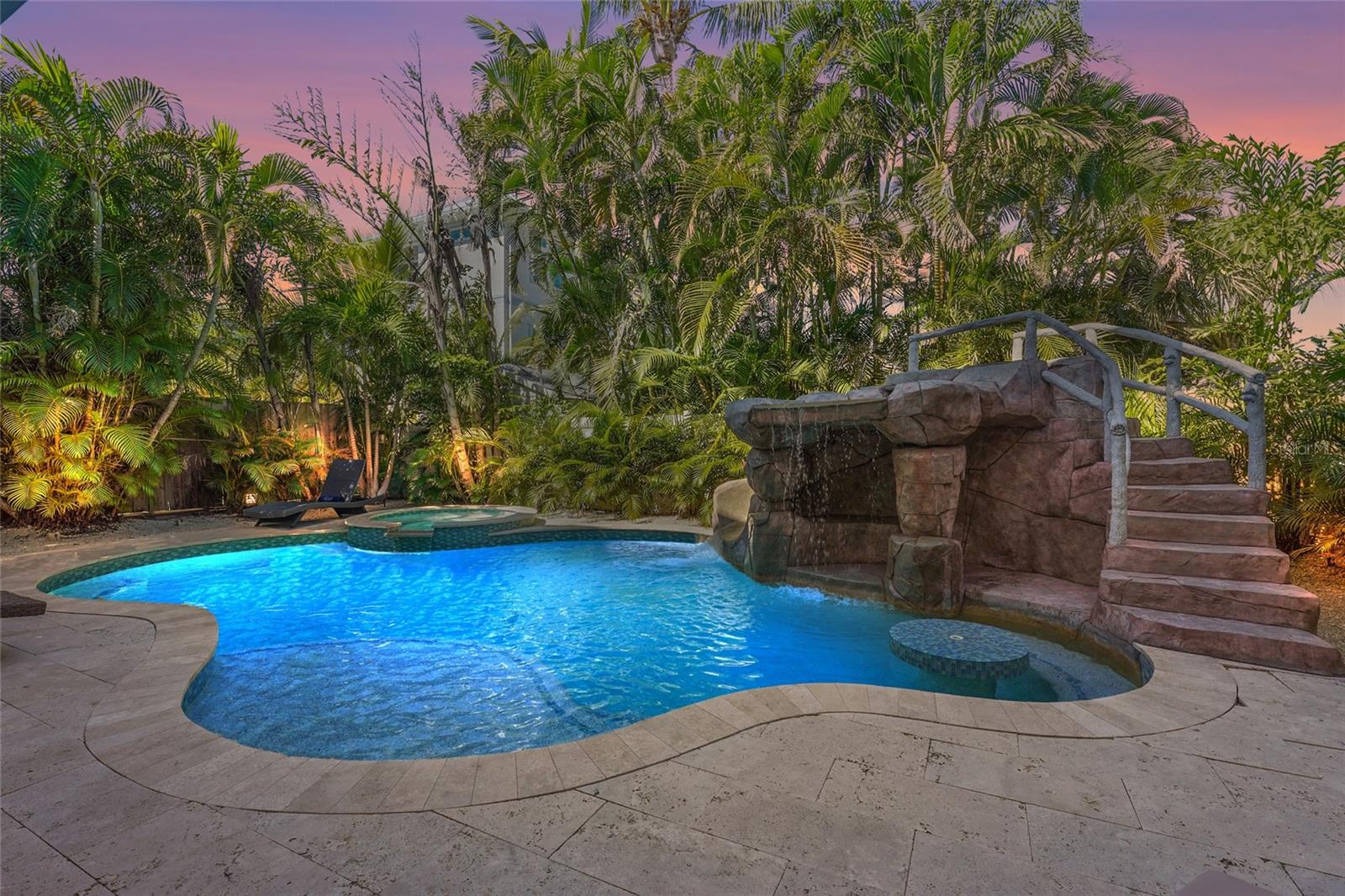 CORTEZ BEACH - Residential