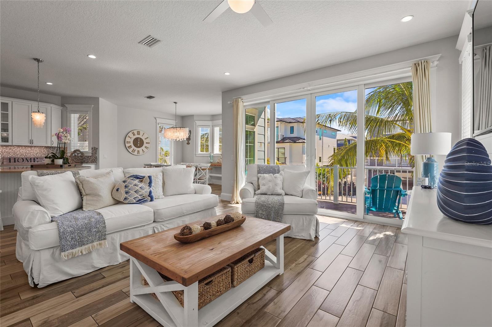 CORTEZ BEACH - Residential