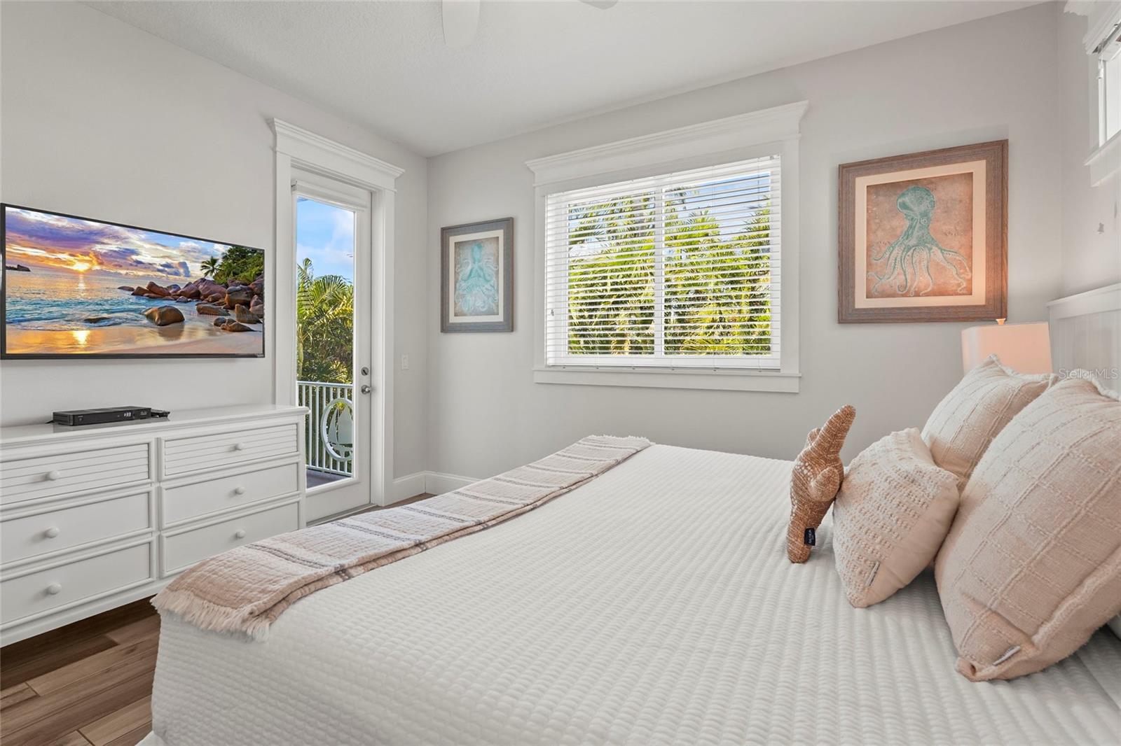 CORTEZ BEACH - Residential