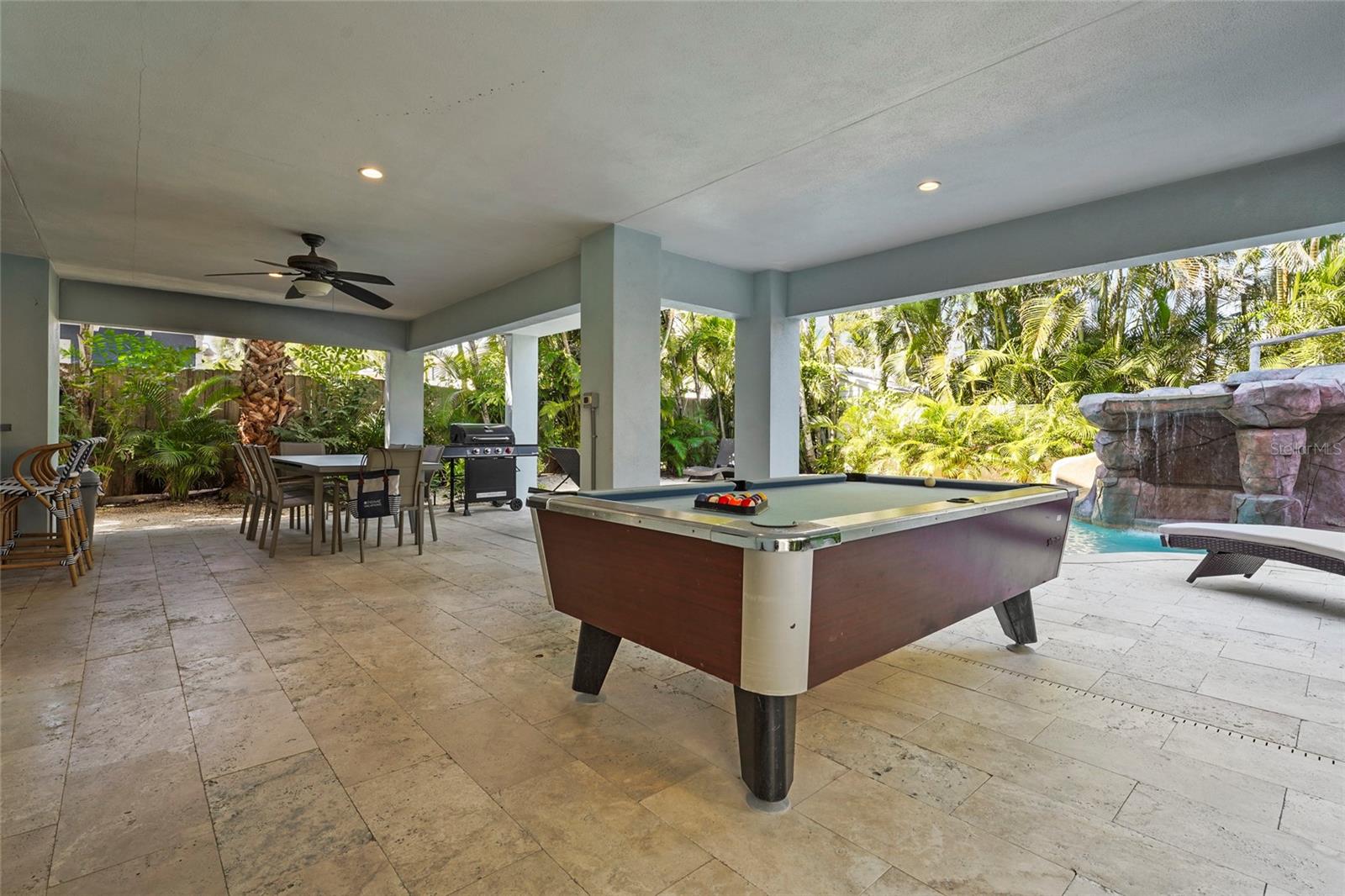 CORTEZ BEACH - Residential