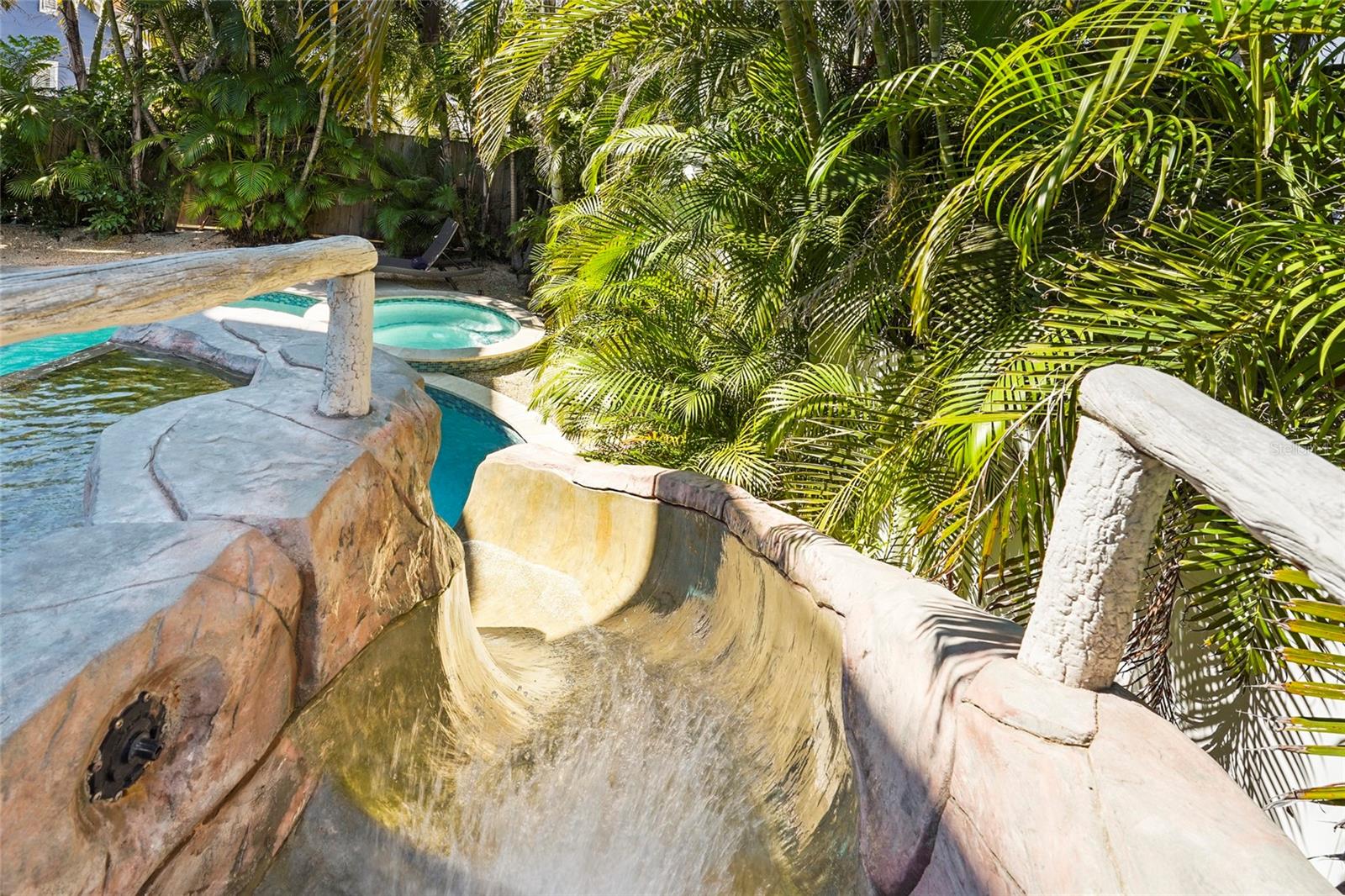 CORTEZ BEACH - Residential