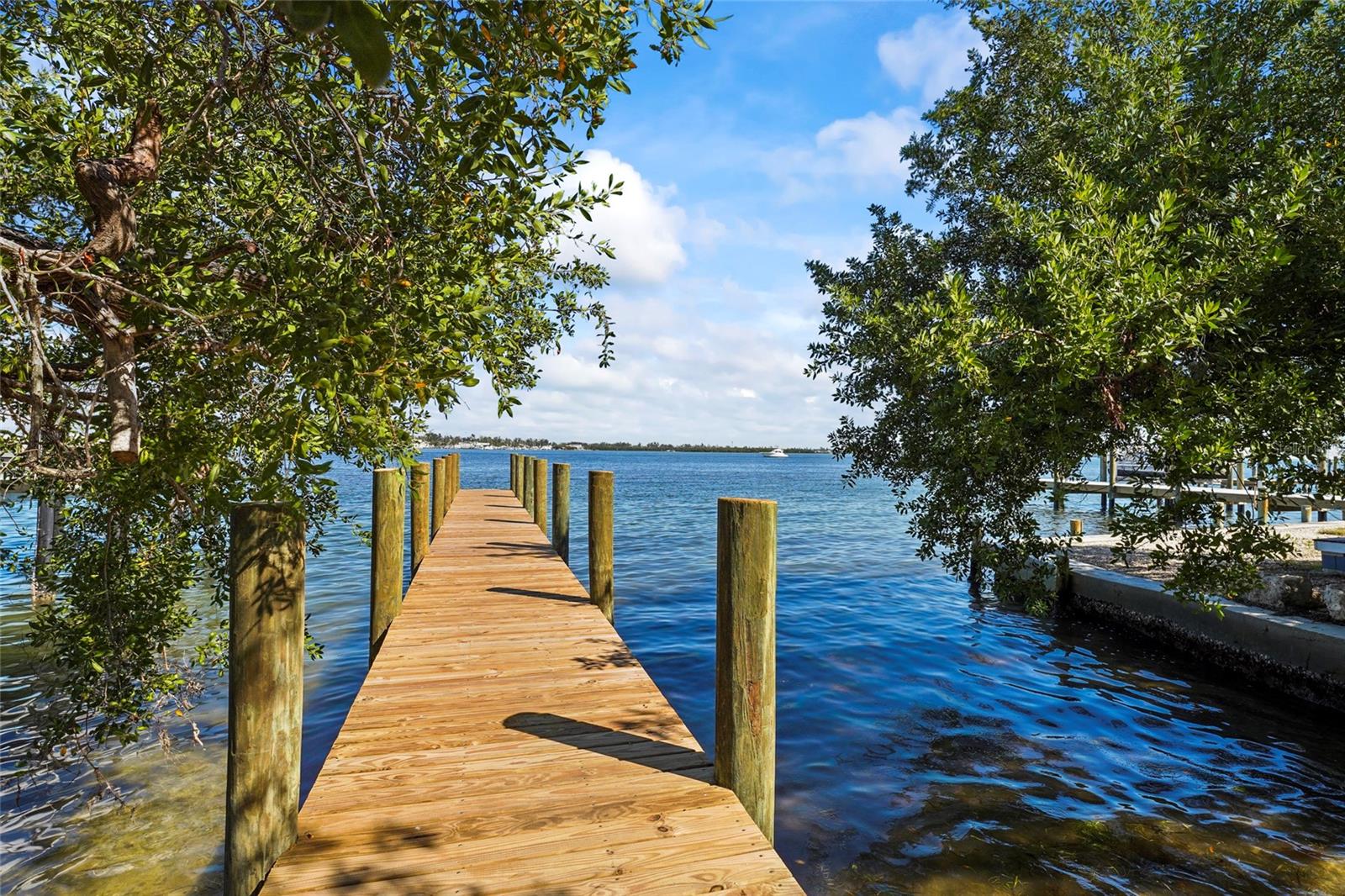 CORTEZ BEACH - Residential